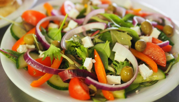 Следващият път, в който се колебаете каква салата да си направите за вечеря, можете спокойно да пропуснете спанака, краставиците и дори доматите