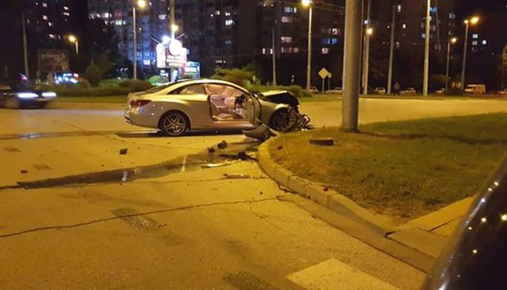 Случайно минаващ мъж качи на ръце пострадала жена в линейката