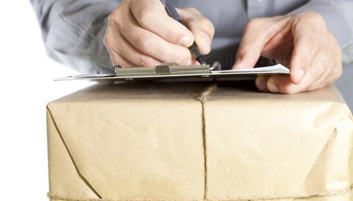 Мисля, че проблемът е по-сериозен и се отнася до всички куриерски фирми Мисля, че проблемът е по-сериозен и се отнася до всички куриерски фирми