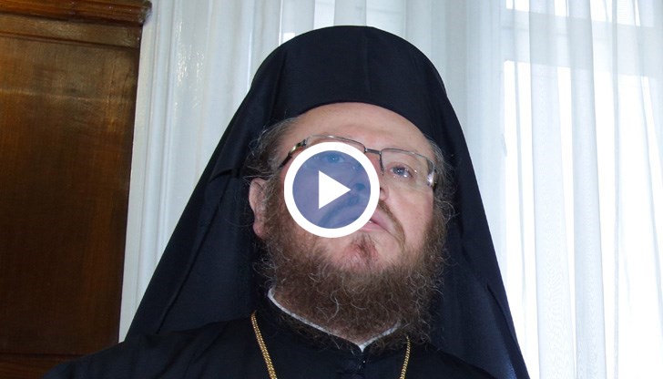 В изявлението се отхвърлят спекулации, че мнозинството от членовете на Светия Синод са станали цитирам „национални предатели"