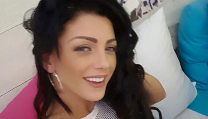 Щастливото събитие се случи пред очите на стотици фенове на певицата