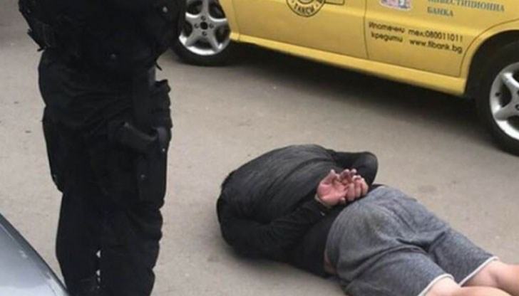 Отряд "Кобра" преследвал Гибона, Миро и техен ортак след като са откраднали джип