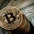Биткойнът се срина на 6335 долара