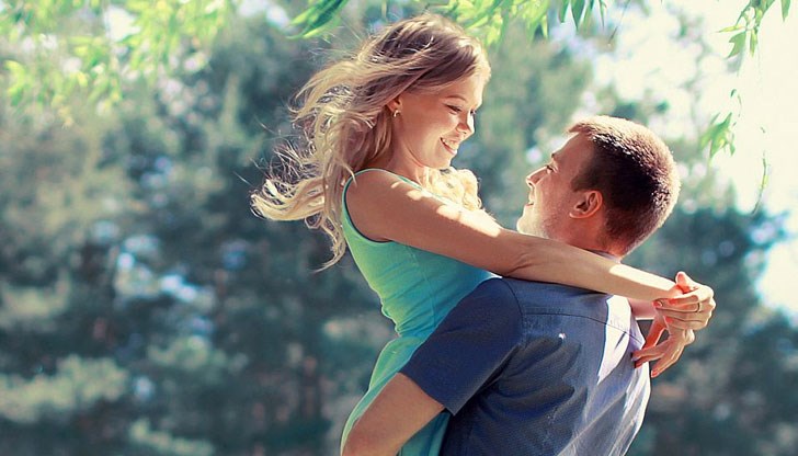 Не забравяйте, че мъжете са визуално ориентирани същества. При тях зрителните дразнения будят интерес