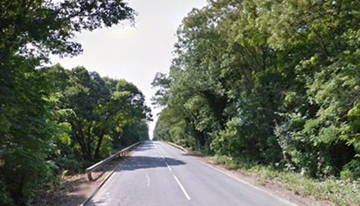 При инцидента са се блъснали автобус и кола При инцидента са се блъснали автобус и кола