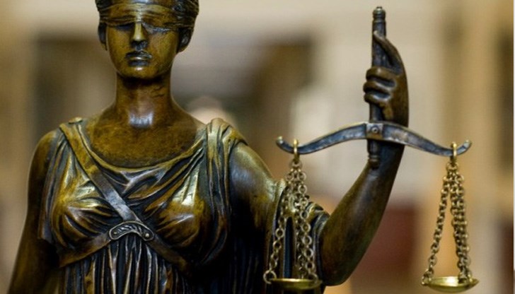 Мярката е наложена заради нередовни документи на двама от шофьорите на фирмата Мярката е наложена заради нередовни документи на двама от шофьорите на фирмата