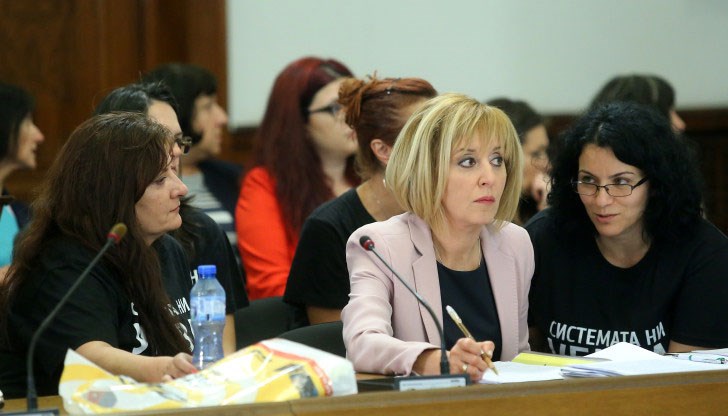 Законът предвижда лична помощ за повече от 77 000 души, а допълнителните средства ще са 105 млн. лв.