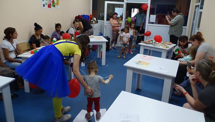 Децата забравиха, че са болни и се впуснаха в игри и забавления