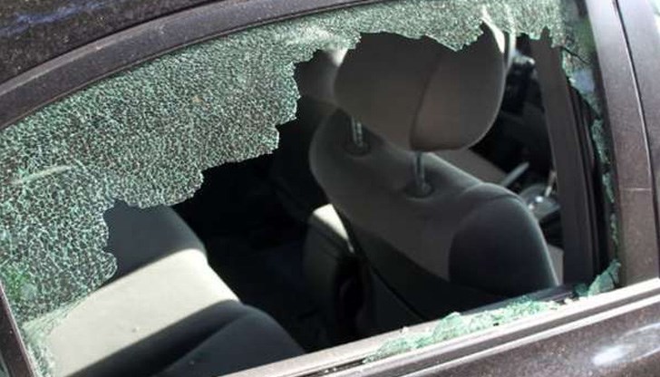 Двама души са пострадали