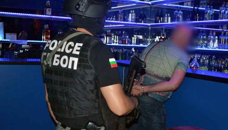 Задържани са 6-ма души, сред които и лидерът на групата Задържани са 6-ма души, сред които и лидерът на групата