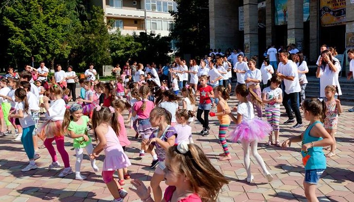 24 юни е определен за Ден на шевицата в Румъния 24 юни е определен за Ден на шевицата в Румъния
