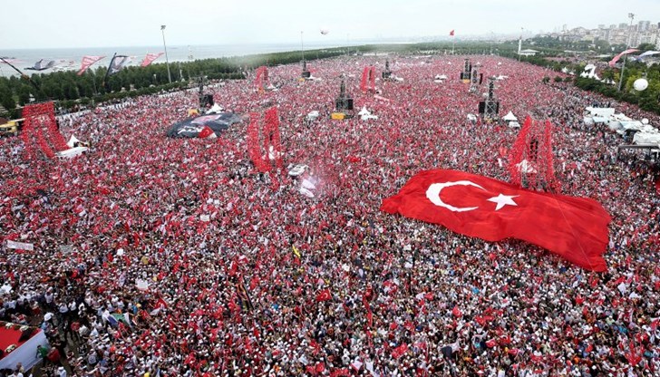Мухарем Индже обеща, ако спечели вота, Турция да стане друга