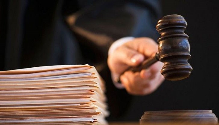 На 1 декември миналата година един човек загина, а друг пострада тежко при верижна катастрофа на пътя Велико Търново - Русе