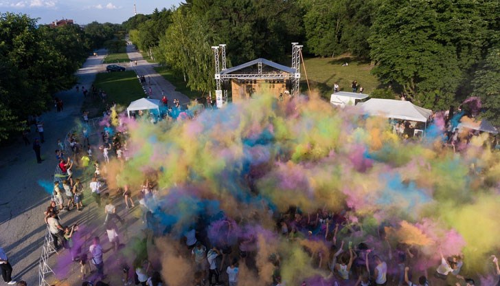 За трета поредна година се проведе Младежки фестивал "Музика и цветове"