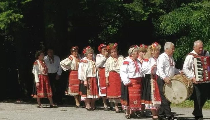 В събора участват над 320 самодейци В събора участват над 320 самодейци