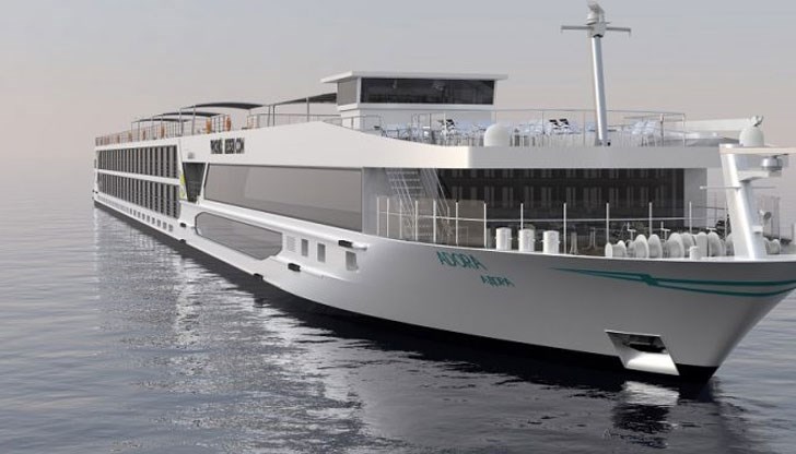 "Адора" има три палуби, панорамен бар, кърмови ресторант и други удобства