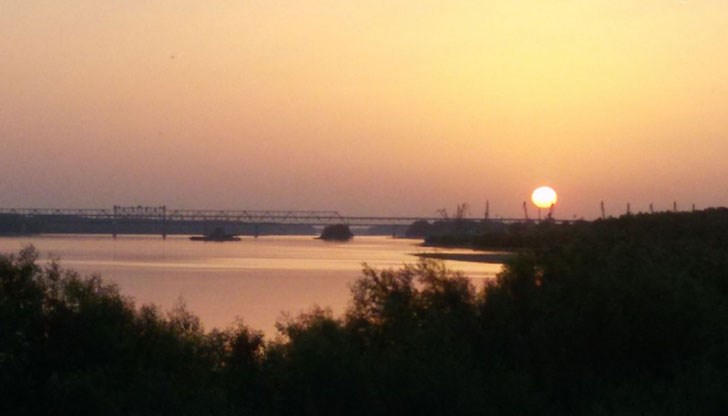 Да посрещнем първото юлско утро на брега на Дунав