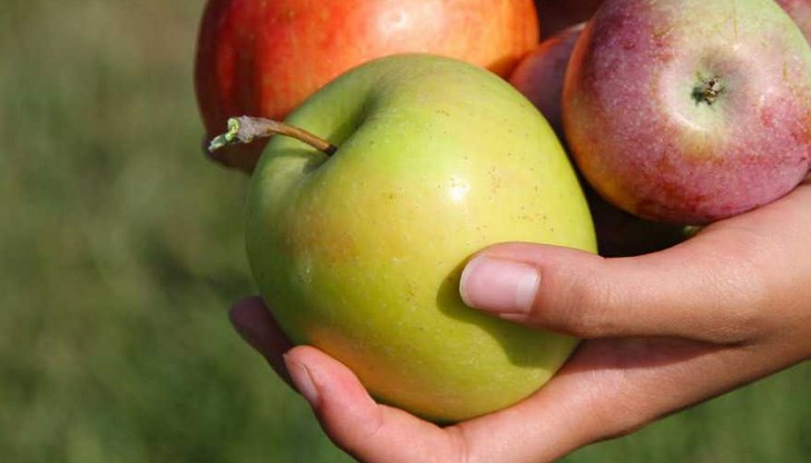 На трапезата се слага "петровско пиле"