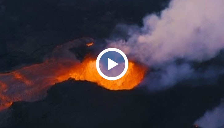 Тази нощ вулканът изригна отново, като наложи евакуацията на още шест селища