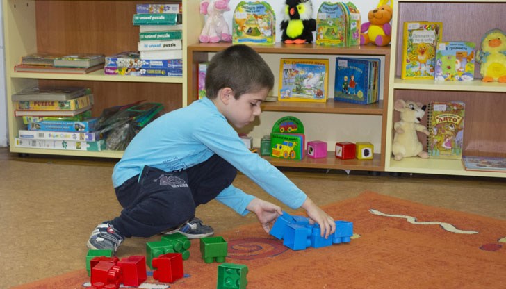 Русенски родители се научиха как да задържат вниманието на децата си върху различните видове игри