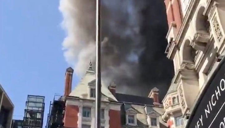 Голям пожар избухна вчера в 5-звездния лондонски хотел "Мандарин Ориентъл"
