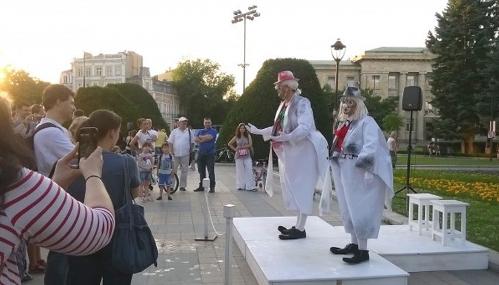 Причината е лошото време Причината е лошото време