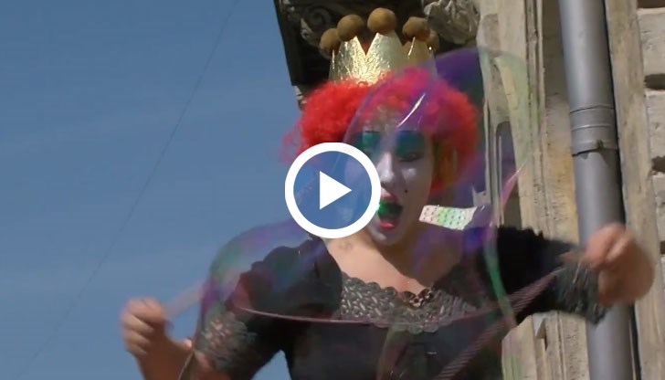 Вълшебното царство за малчуганите беше в Кукления театър.