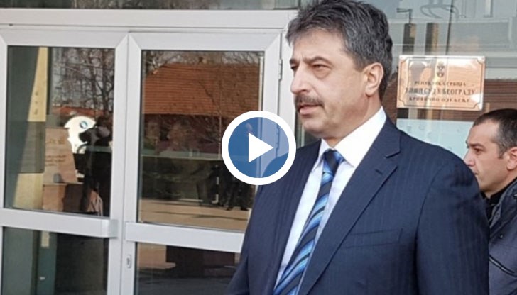 Това се е случило под натиск от президента Александър Вучич