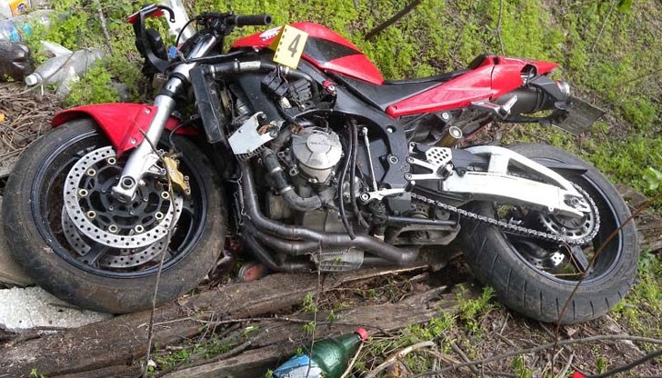 Шофьорът е загинал на място