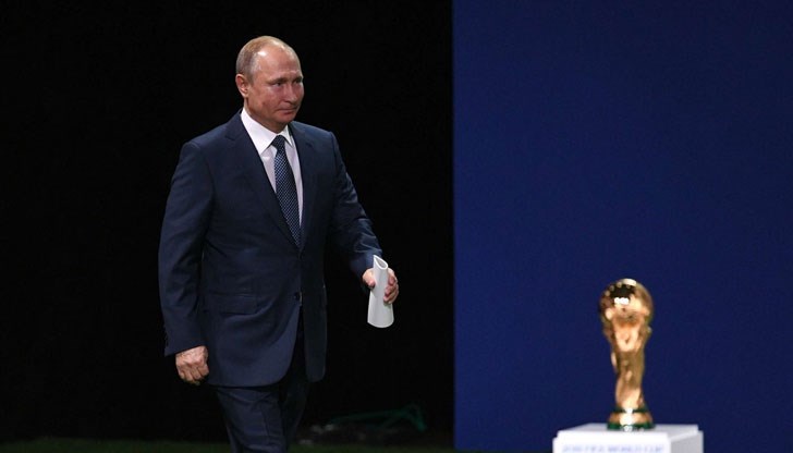 За всички, които в момента са в Москва се провежда класически концерт, където специални гости на Мариинския театър са Пласидо Доминго и перуанският му колега Хуан Диего Флорес