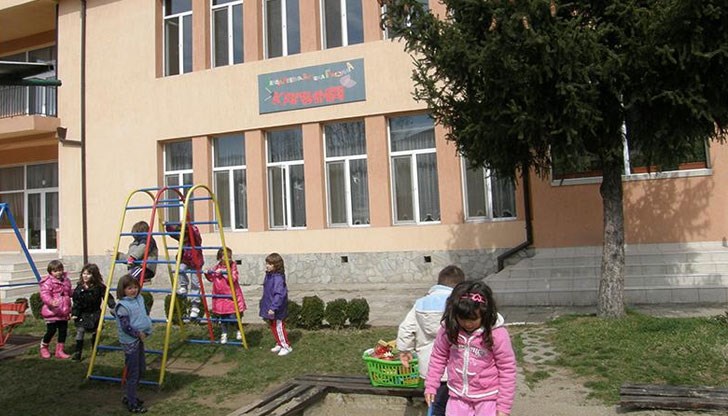 Детската градина вече има работеща фотоволтаична централа за производство на енергия Детската градина вече има работеща фотоволтаична централа за производство на енергия