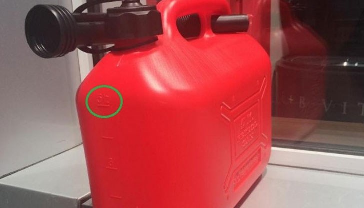 Пловдивчанин показа как колонка на бензиностанцията отчита 6 литра за плащане