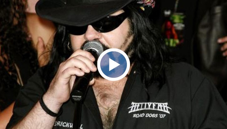 Барабанист и продуцент Винсънт Пол Абът почина на 55 години