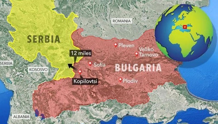 Грешката идва в момент, в който властите в Скопие и Атина продължават да водят интензивни преговори за името на югозападната ни съседка Грешката идва в момент, в който властите в Скопие и Атина продължават да водят интензивни преговори за името на югозападната ни съседка