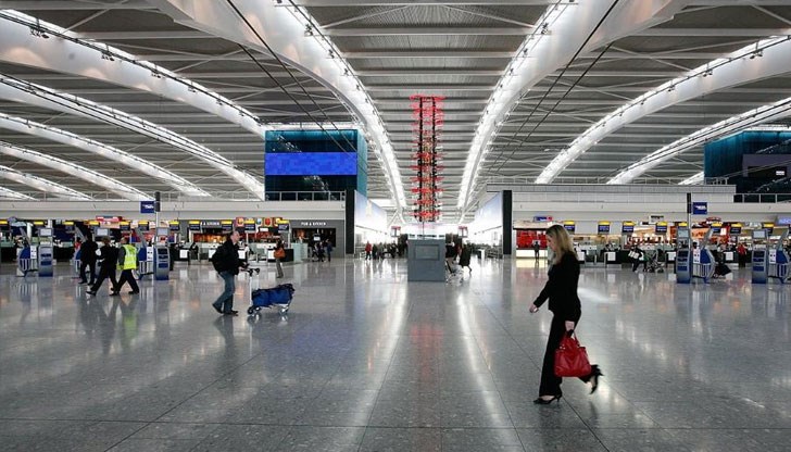 Безспорен лидер е Heathrow, откъдето има пътувания до 379 дестинации