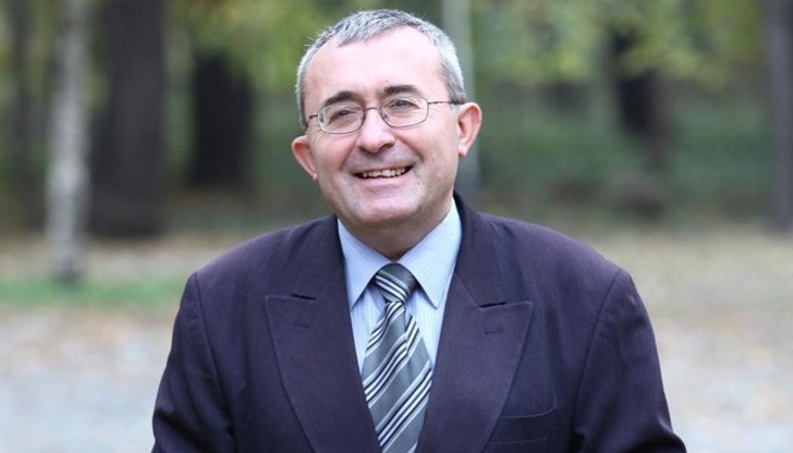 Нямате избор - в името на България се спасявайте оттук, търсете реализация там, където ще ви оценят! Нямате избор - в името на България се спасявайте оттук, търсете реализация там, където ще ви оценят!