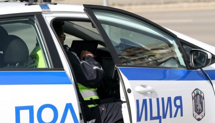 Агресивният шофьор дори наплюл двете жени