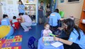 Младежи забавляват най-малките пациенти в УМБАЛ „Канев“