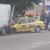 Пиян таксиджия се вряза в бус след гонка с полицията