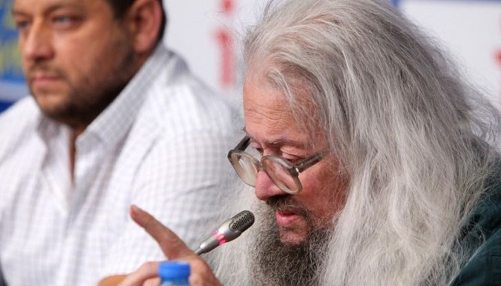 За малоумните! И нискочелите. За скопците! И за страхливците За малоумните! И нискочелите. За скопците! И за страхливците