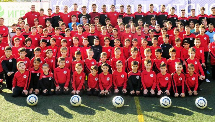 За пръв път от 17 години насам „железничарите“ ще имат отбор при старшата възраст За пръв път от 17 години насам „железничарите“ ще имат отбор при старшата възраст