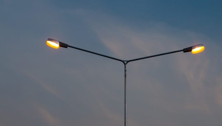 Предвижда се подмяната на 1209 улични и 435 паркови лампи Предвижда се подмяната на 1209 улични и 435 паркови лампи