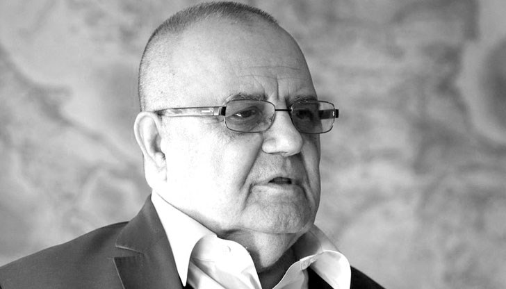 Вземаме си последно сбогом с историка в сградата на НИМ Вземаме си последно сбогом с историка в сградата на НИМ