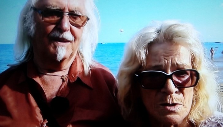 Това ги поставя в едно от челните места на чуждите касти у нас като бройка Това ги поставя в едно от челните места на чуждите касти у нас като бройка