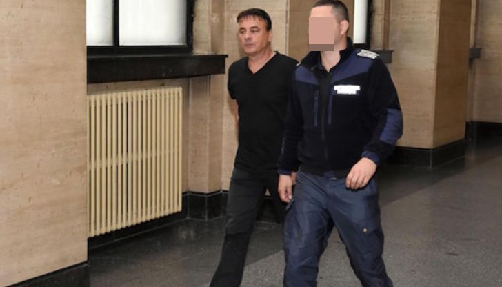 Миков беше задържан във връзка с разследване на престъпната дейност на Владимир Пелов