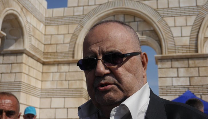 Баба Ванга му предсказала, че има за задача да възстанови три „държавни“ църкви