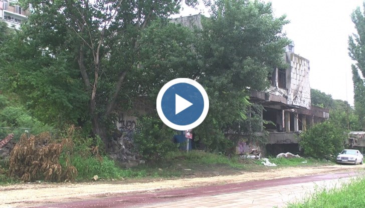 След приключване на дейностите теренът ще бъде разчистен от отпадъците