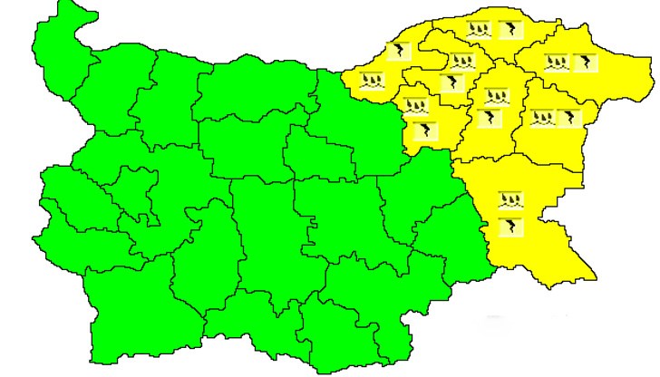 Жълт код с предупреждение за интензивни валежи и градушки е обявен за област Русе