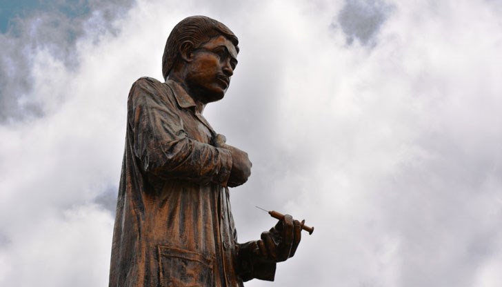 Когато здравеопазването не е бизнес, населението получава по-качествени и евтини здравни услуги Когато здравеопазването не е бизнес, населението получава по-качествени и евтини здравни услуги