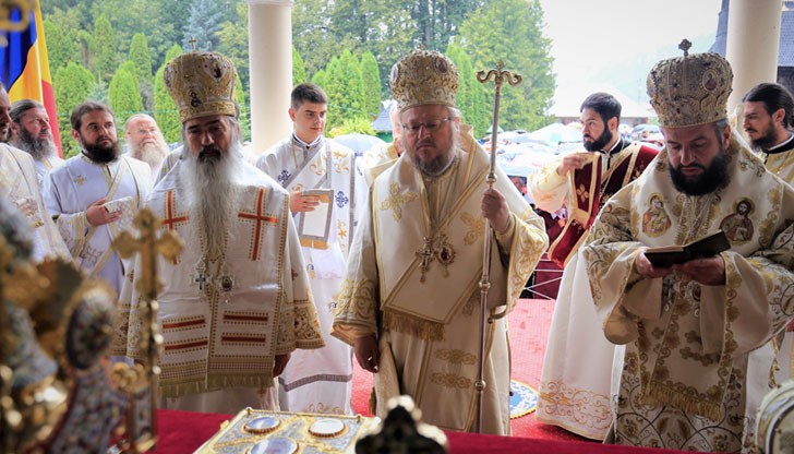 Българският архиерей бе гост за храмовия празник на манастира Топлица – Илинден